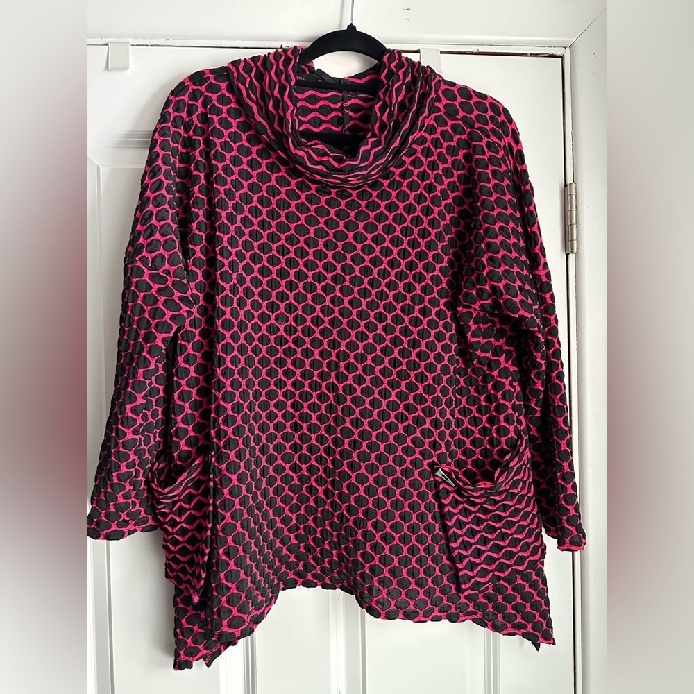 I.C. BY CONNIE K Lagenlook Art To Wear Pink Black Cowl Neck Tunic Top Sz  XL